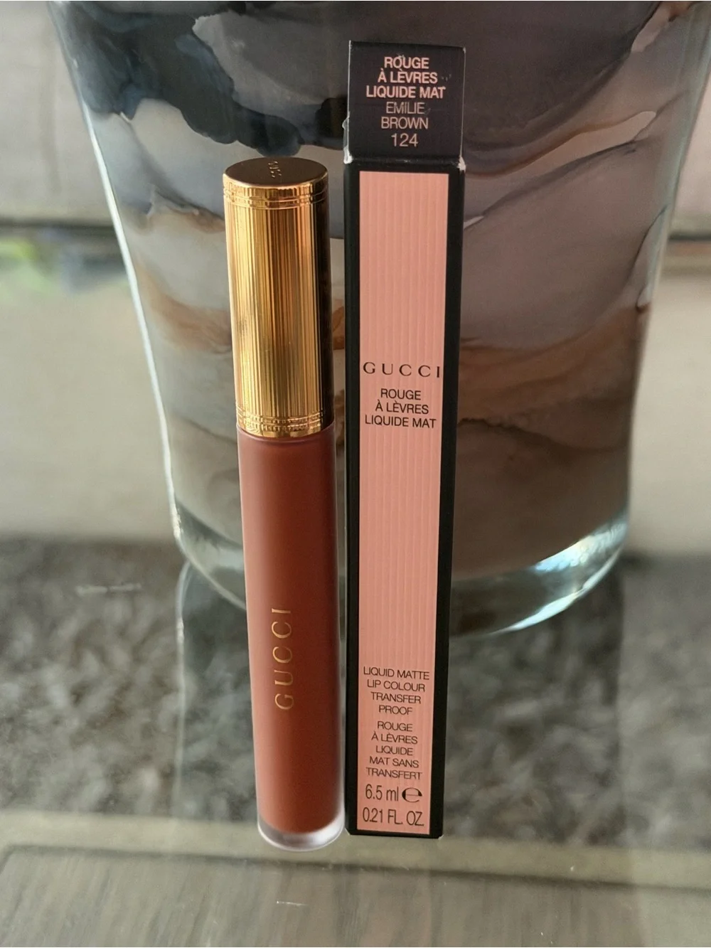 124 Emilie Brown-Gucci Rouge À Lèvres  Liquid Matte Lipstick
